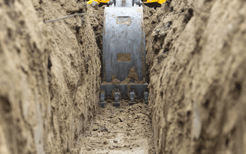 digging power line trench